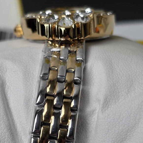 NEW Invicta Wildflower Women's Watch - 30mm, Silver, Rose Gold (69105) #0500 - Picture 3 of 5